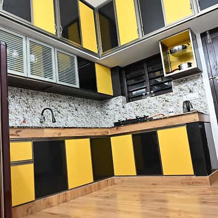 Elamkulam Penthouse - 3Bhk Ac With Kitchen - Kochi Apartment Chottanikara Exterior photo