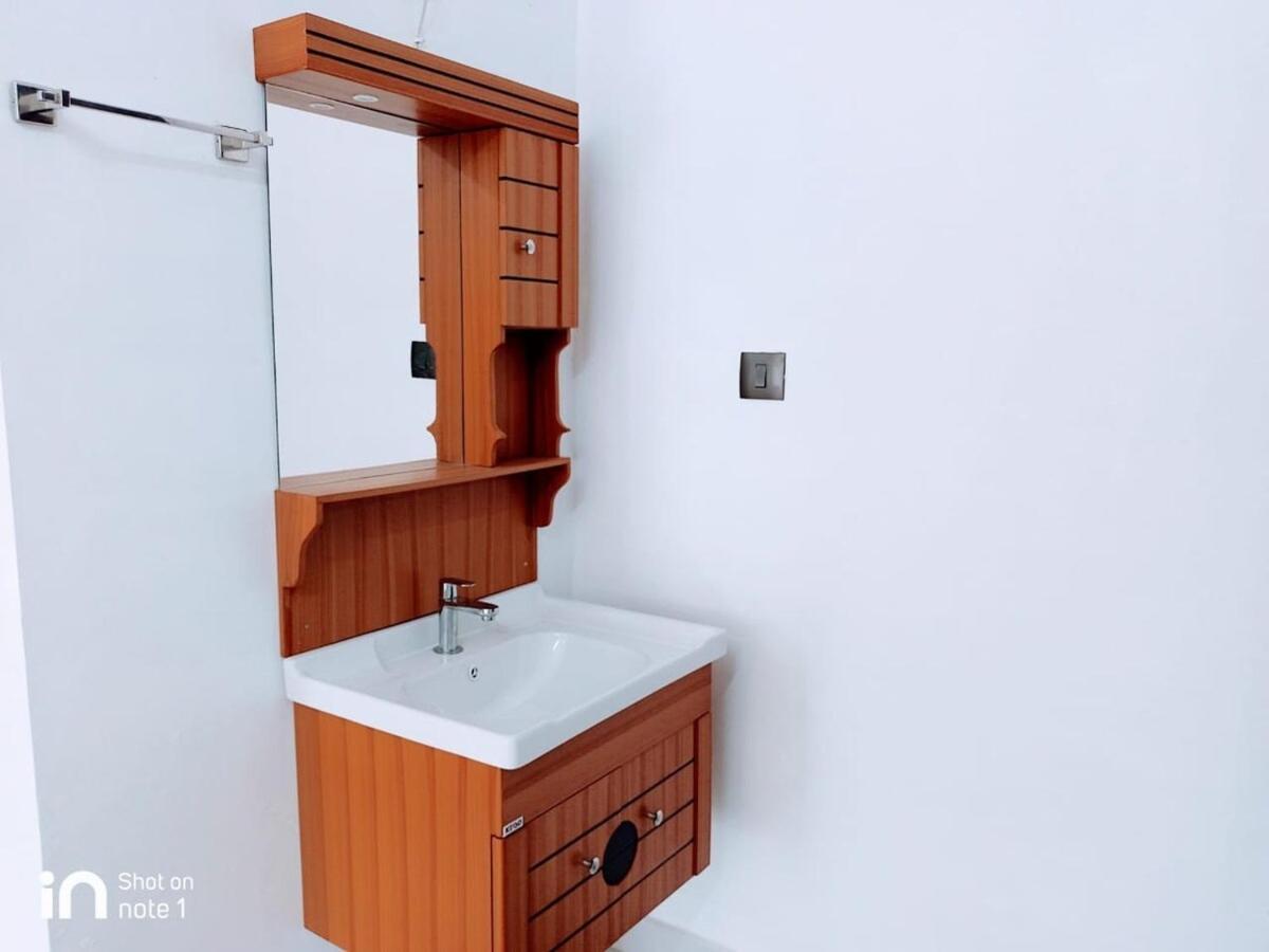 Elamkulam Penthouse - 3Bhk Ac With Kitchen - Kochi Apartment Chottanikara Exterior photo